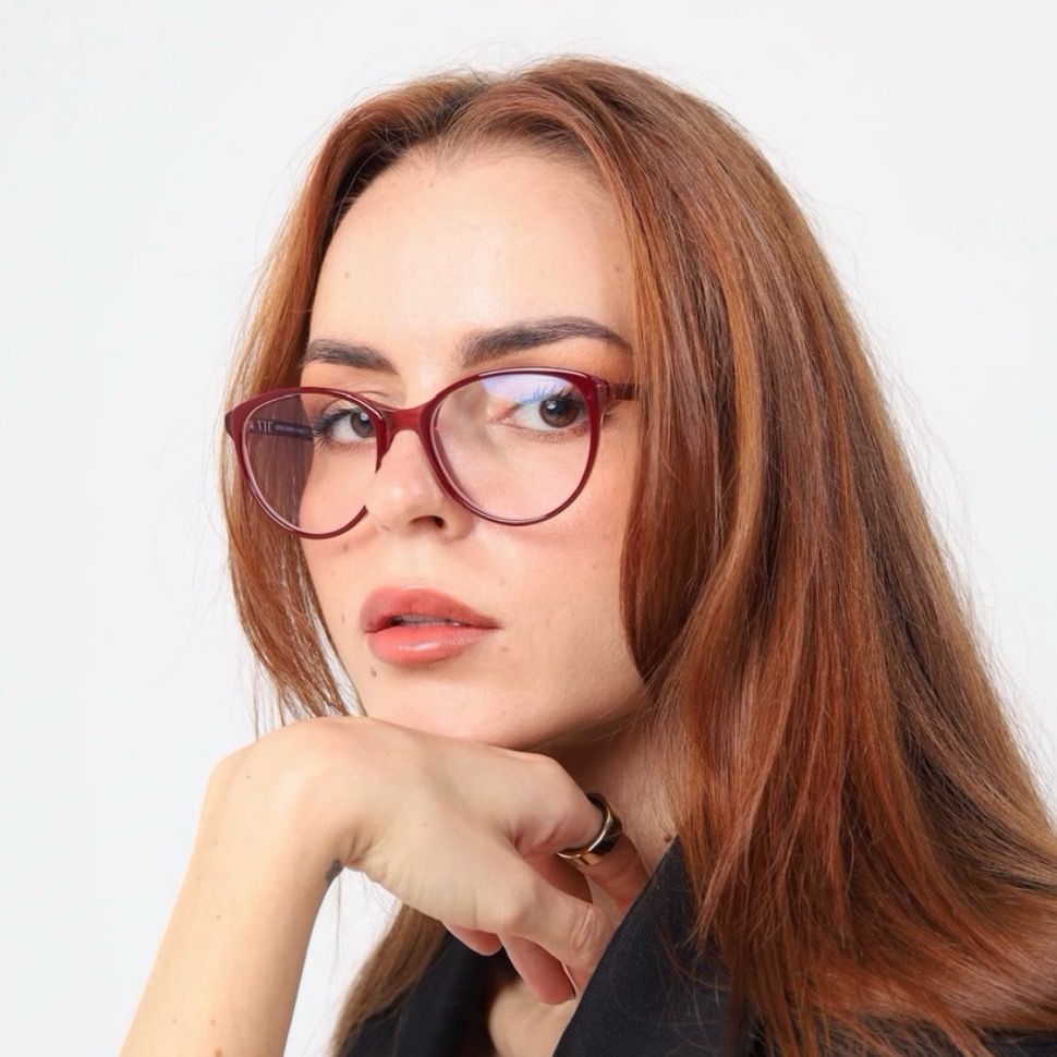 Veronika Naumchak — hypnotherapist and somatic coach